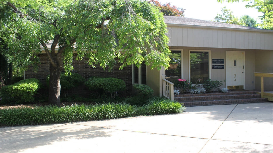 Exterior view of Dr. Brian Cook's dental office in Huntsville AL