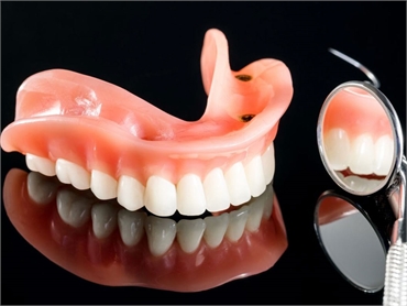 What Are the Pros and Cons of Getting Upper Dentures