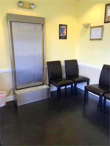 Waiting area at Smile Design Dental located to the west of Outback Steakhouse