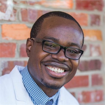 Fayetteville dentist Dr. Olu Oyegunwa of O2 Dental Group of Fayetteville