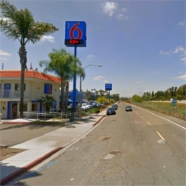 Motel 6 located 2 miles to the south of Hornbrook Center for Dentistry
