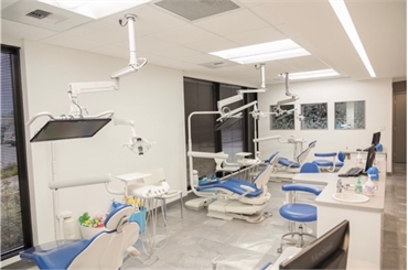 Open bay operatory at Kirkland dentist Evergreen Pediatric Dentistry