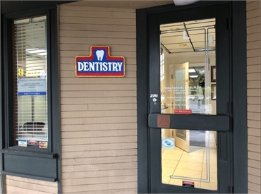 Entrance to the office of Lake Forest CA dentist