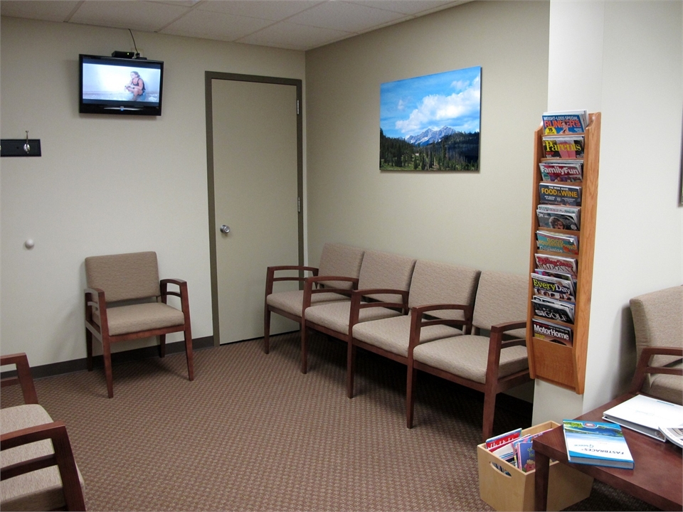 Waiting area at Bancroft Family Dental Aurora