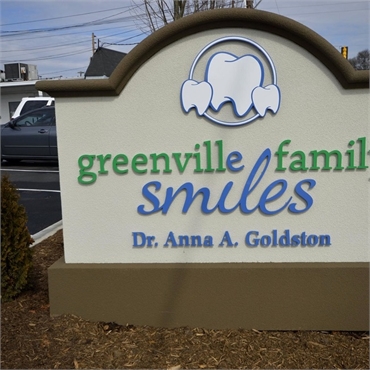 Signboard at Greenville dentist Greenville Family Smiles