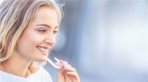 10 Reasons Why Invisible Braces Are Ideal for Adults & Working Professionals