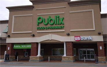 Publix Supermarket at Harpeth Village a few paces to the east of Nashville dentist Nashville Smiles