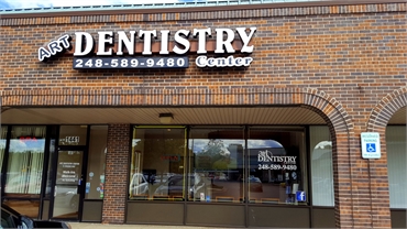 Storfront view of Madison Heights dentist Art Dentistry Center