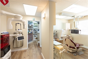 Digital xray unit dental supplies and operatory at Sunnyvale dentist Derek H. Tang DDS