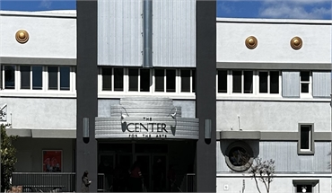 The Center For the Arts at 6 minutes drive to the west of Grass Valley dentist Pine Hills Dentistry