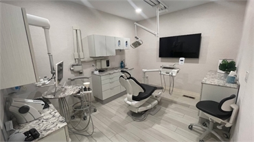 Operatory at East Madison Dental - Englewood