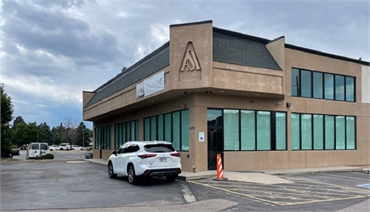 View of Diamond Dental Group Dr Alex Katanov office building in Denver CO