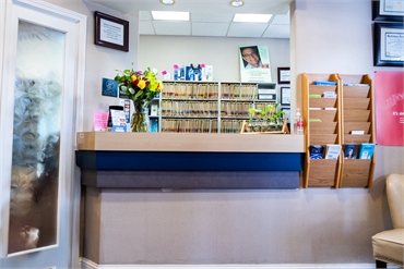 Front desk at Gateway Oaks Dental Hoang Truong DDS
