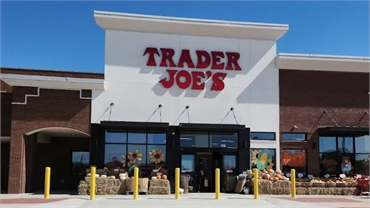 Trader Joes at 8 minutes drive to the west of 10 Day Smiles