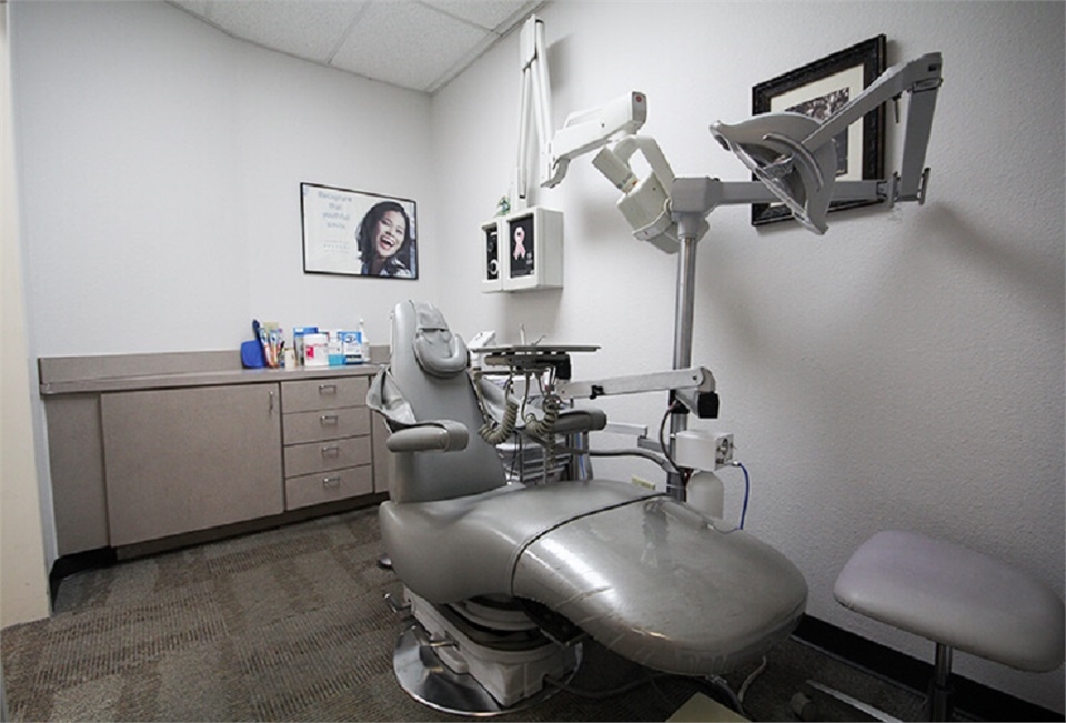Dental chair at Richardson dentist Meredith G. Davis DDS