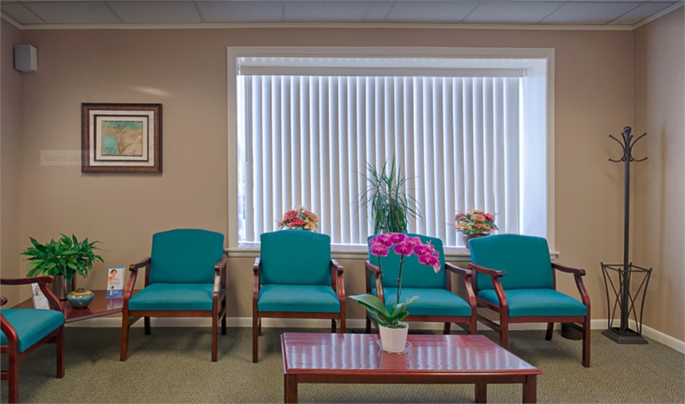 Cozy Waiting area at Newington dentist Cedar Mountain Dental