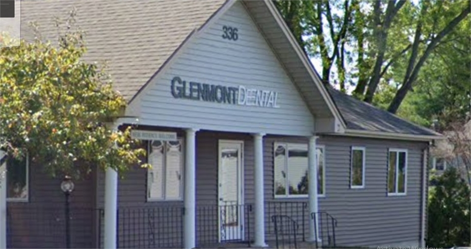 Exterior view of Glenmont Dental