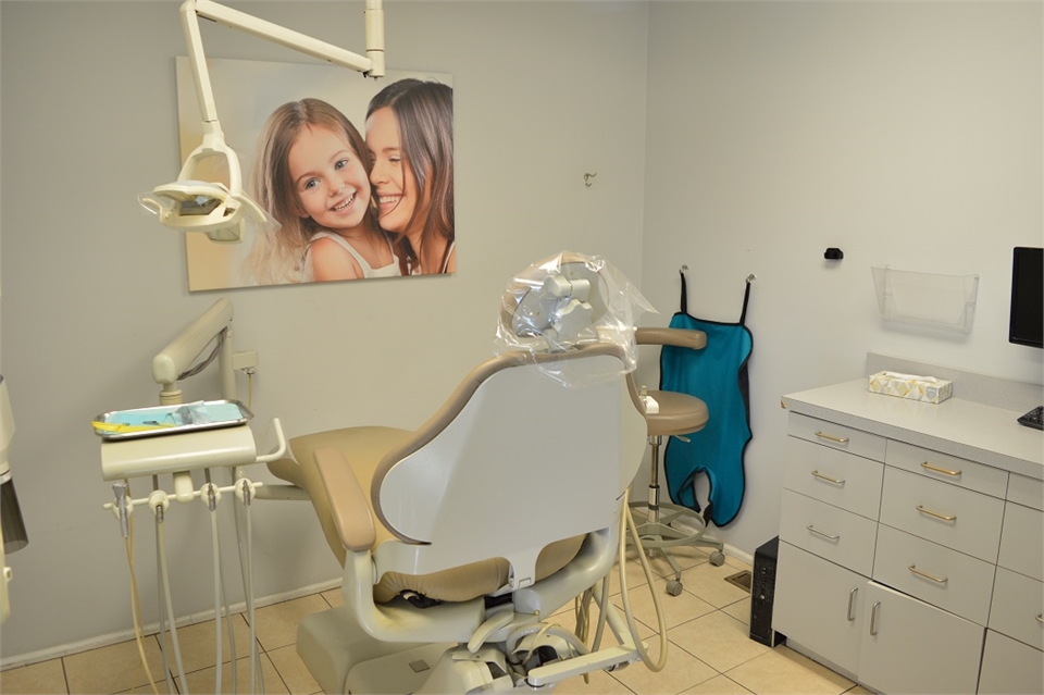 Dental chair in the operatory at Banker Dental Associates Elixabeth NJ