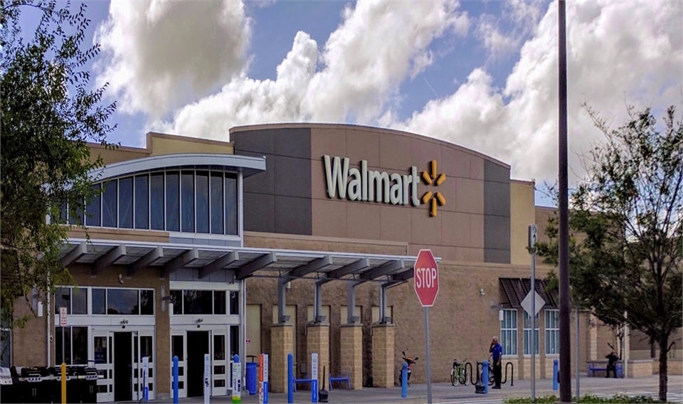 Walmart Supercenter Oviedo at 8 minutes drive to the east of Winter Park Dental