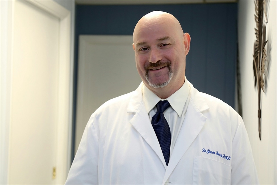 Dr. Yaron Tavory at Smile Design Dental of Margate Dentagama