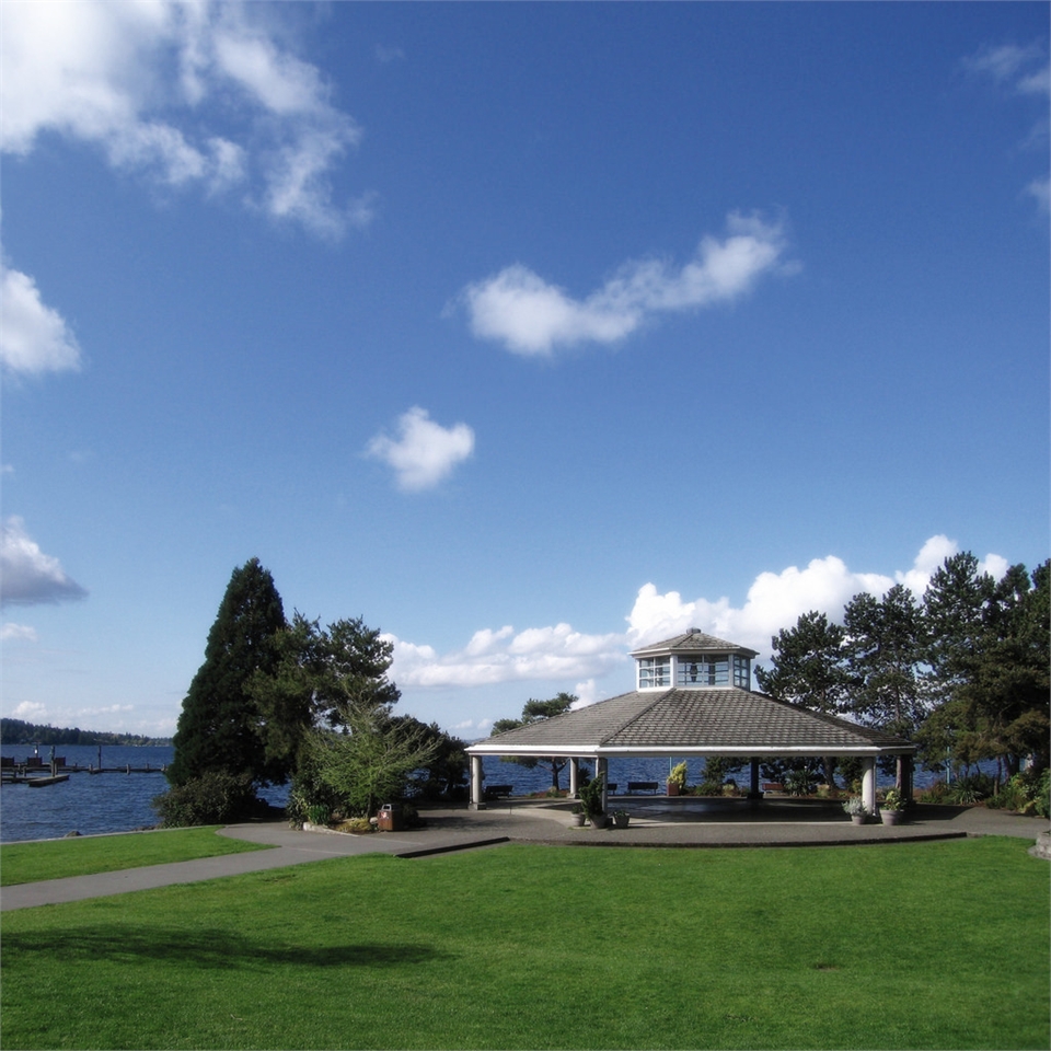 Marina Park is just  7 minutes to the north of Theron Manson DDS PS