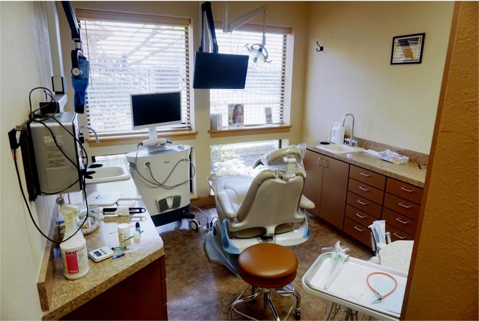 High tech operatory at Bedford dentist Beelman Dental Dentagama