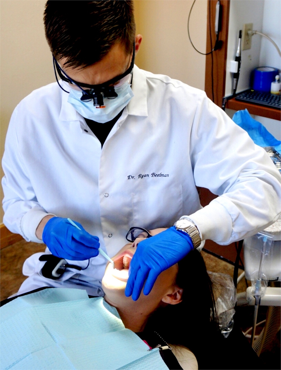 Bedford dentist Dr. Ryan Beelman performing root canal at Beelman Dental