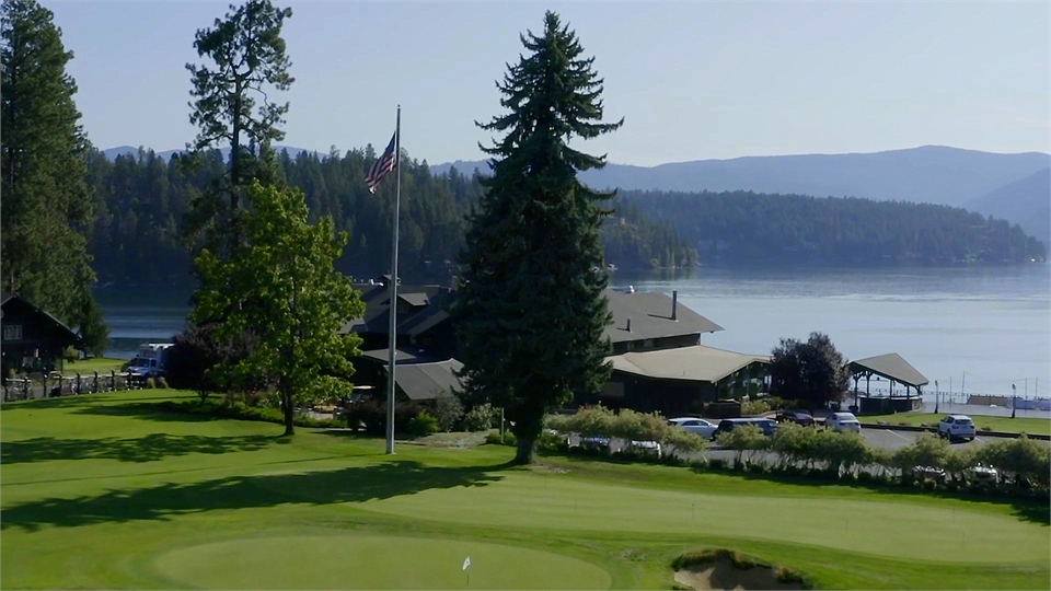 Hayden Lake at 5 minutes drive to the northeast of Hayden dentist Northwest Natural Dentistry