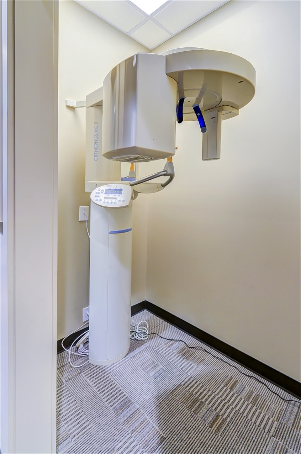 Orthophos XG 3D x-ray hybrid unit at Marysville dentist Pinewood Family Dental