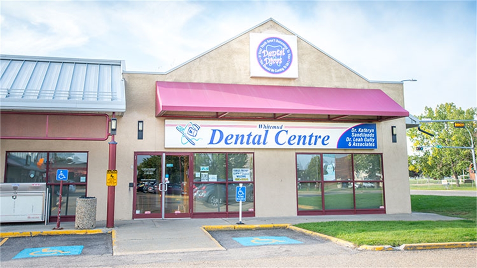 Dental Divas of Whitemud Outside View