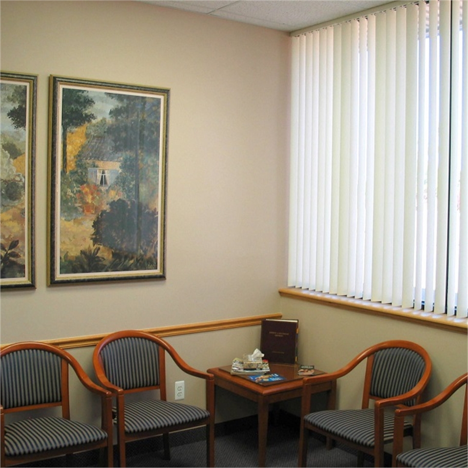 Waiting area at the office of Clinton Township dentist Michael J Aiello DDS