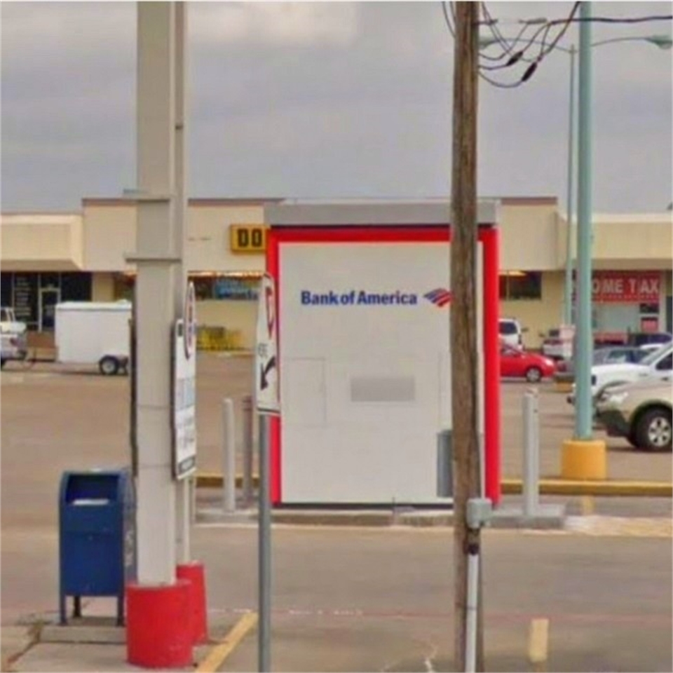 bank of america atm on broadway blvd is 2.9 miles to the north of garland dentist la prada family de