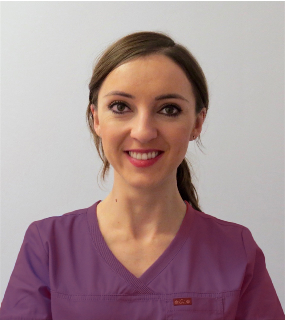 Dr Aneta Grzesinska