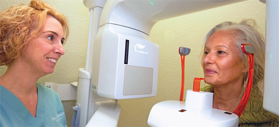 3 D cone beam CT scanner at Viruet Periodontics Fort Myers FL