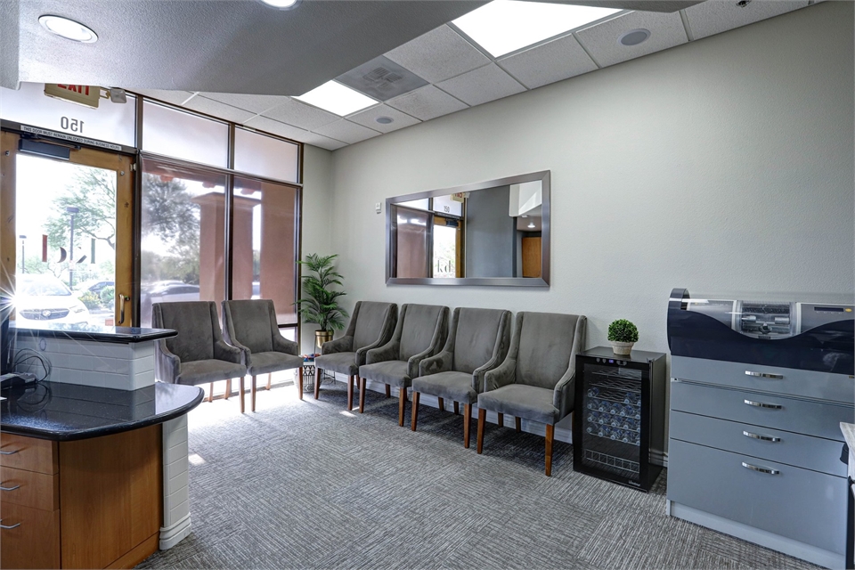 Waiting area refreshment station CEREC crown milling machine at Scottsdale dentist Kent Dental 