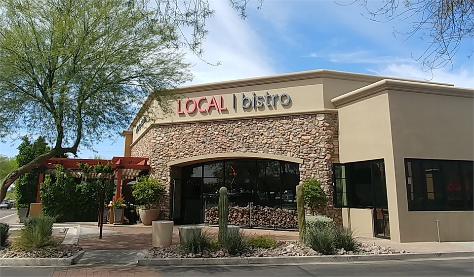 Local Bistro few paces away from Scottsdale dentist Kent Dental