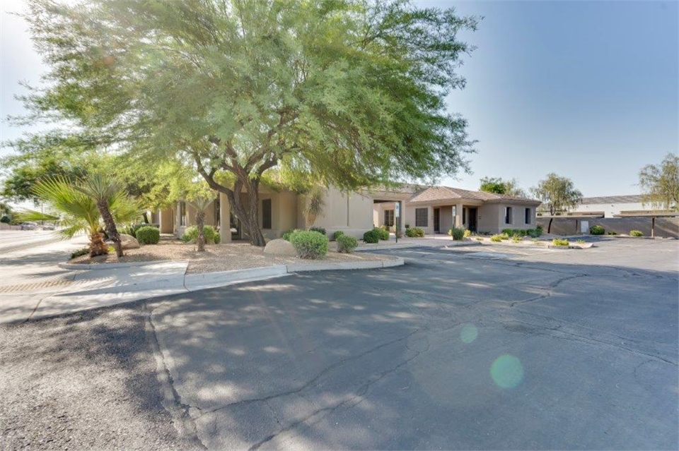 Side view of Scottsdale dentist Radiant Family Dentistry