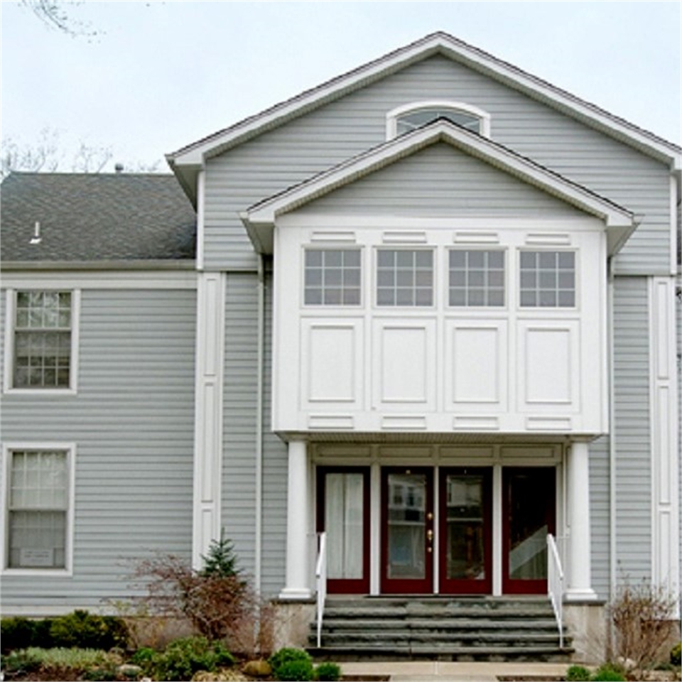 Exterior view of Hasbrouck Heights  dental office of Rolando Cibischino DMD