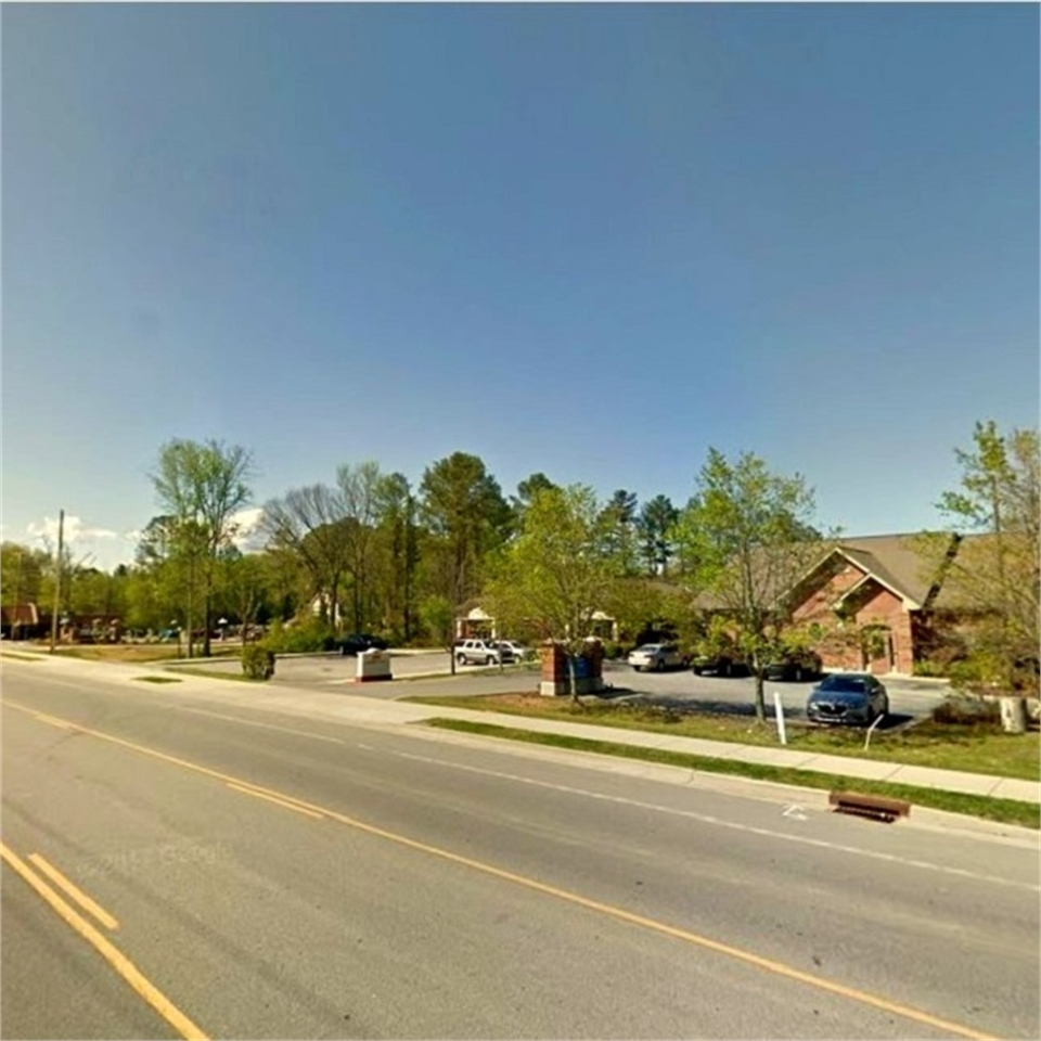 Shallowford Road near Chattanooga dentist Shallowford Smiles Dentagama