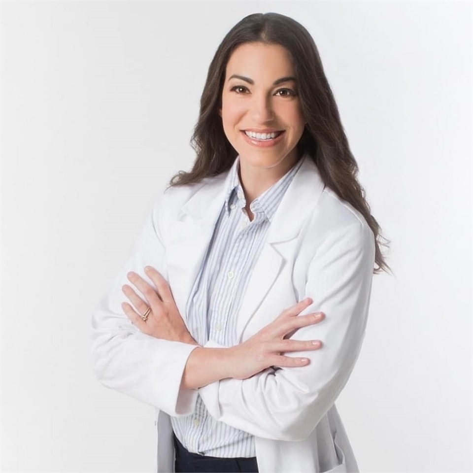 Naples dentist Dr. Robyn Matonti at Matonti Dental