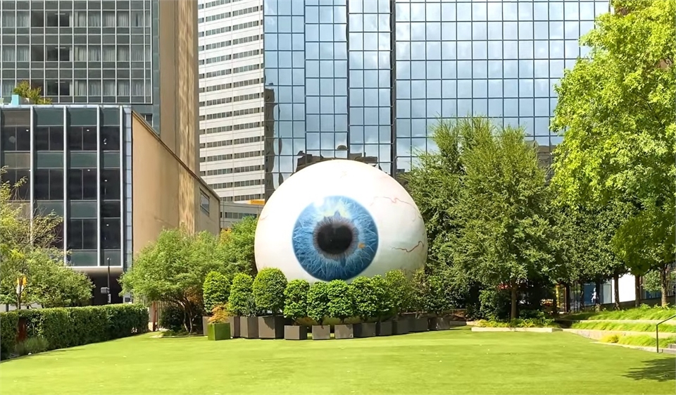 Giant Eyeball at 13 minutes drive to the north of Dallas dentist Bonnie View Dental