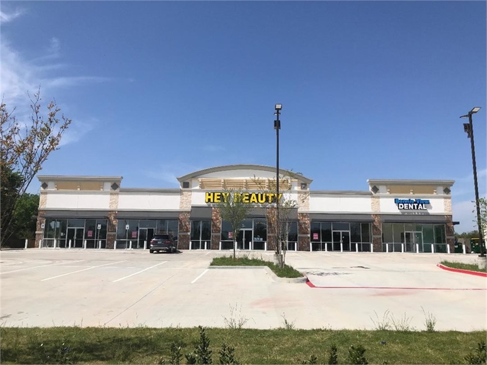 Exterior view of Bonnie View Dental office in Dallas TX