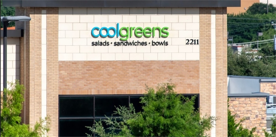 Coolgreens Southlake 2.5 miles to the east of Southlake dentist Huckabee Dental