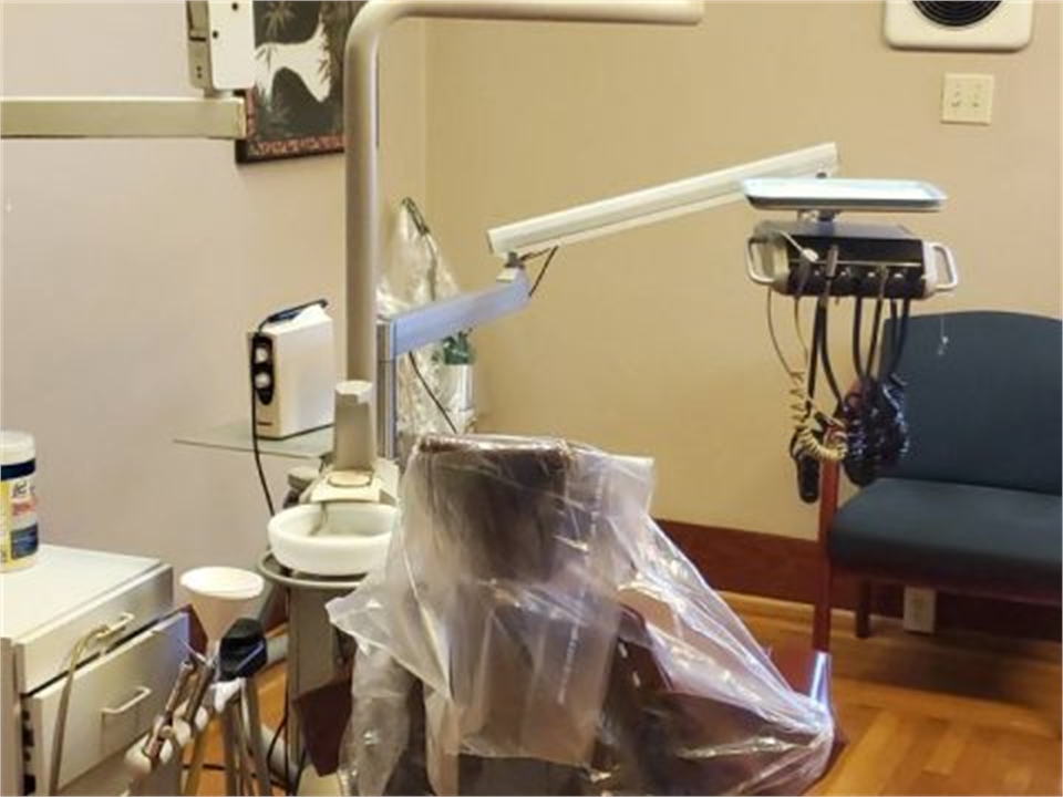 Dental treatment chair