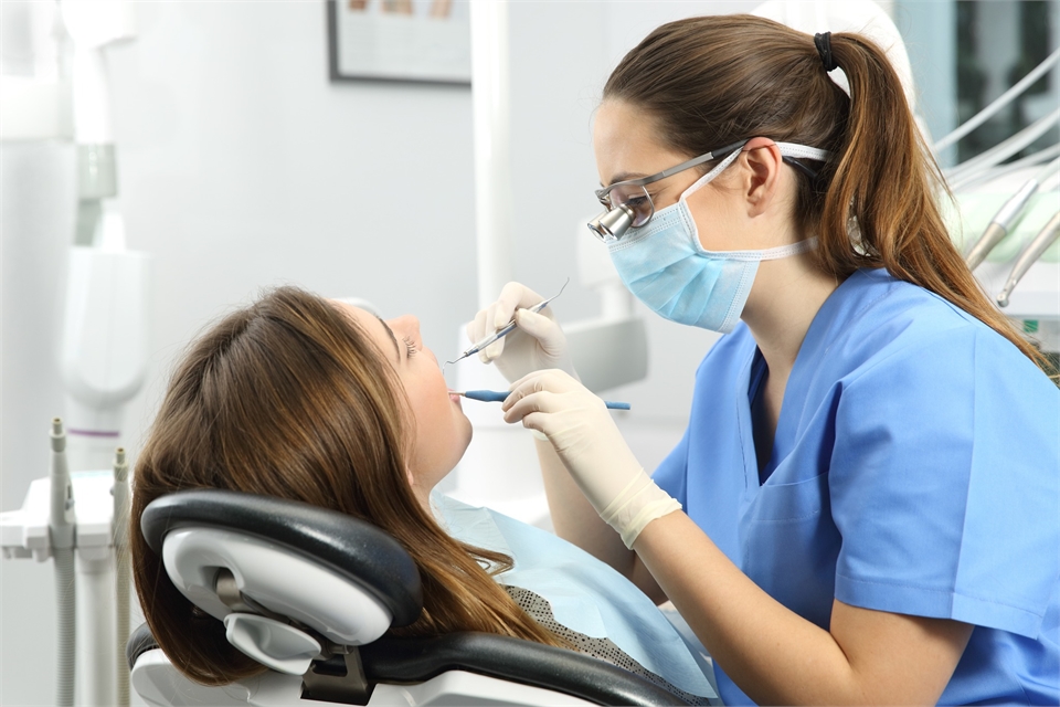 Cosmetic Dentist