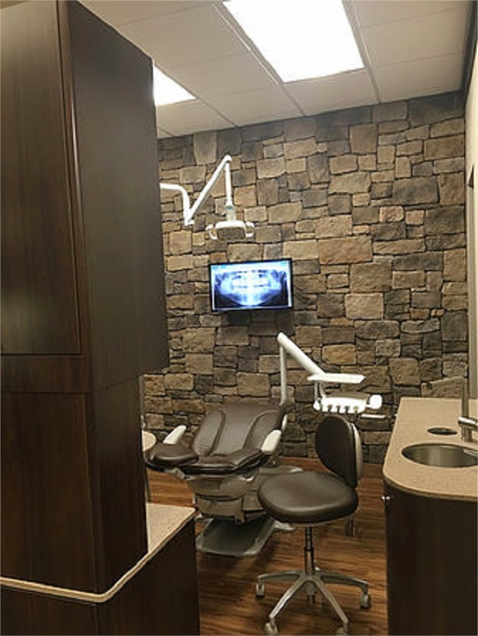 Dental chair at Eagle Grove IA dentist Moffitt Dental Center