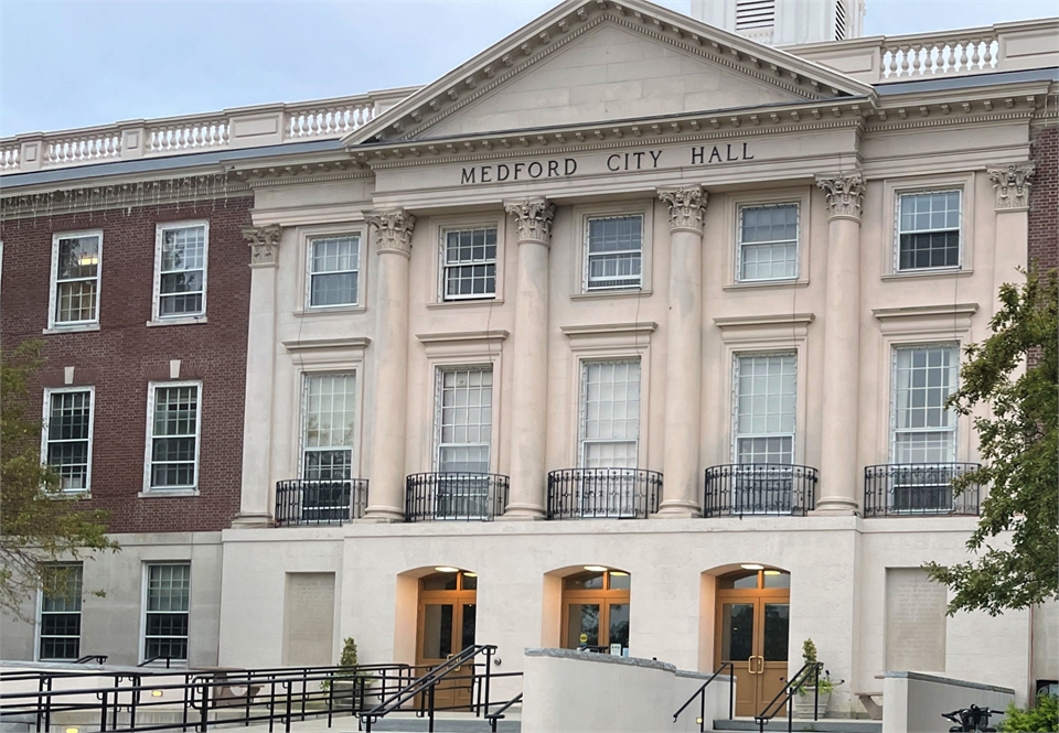 Medford City Hall at 5 minutes drive to the south of Medford dentist Elite Dental