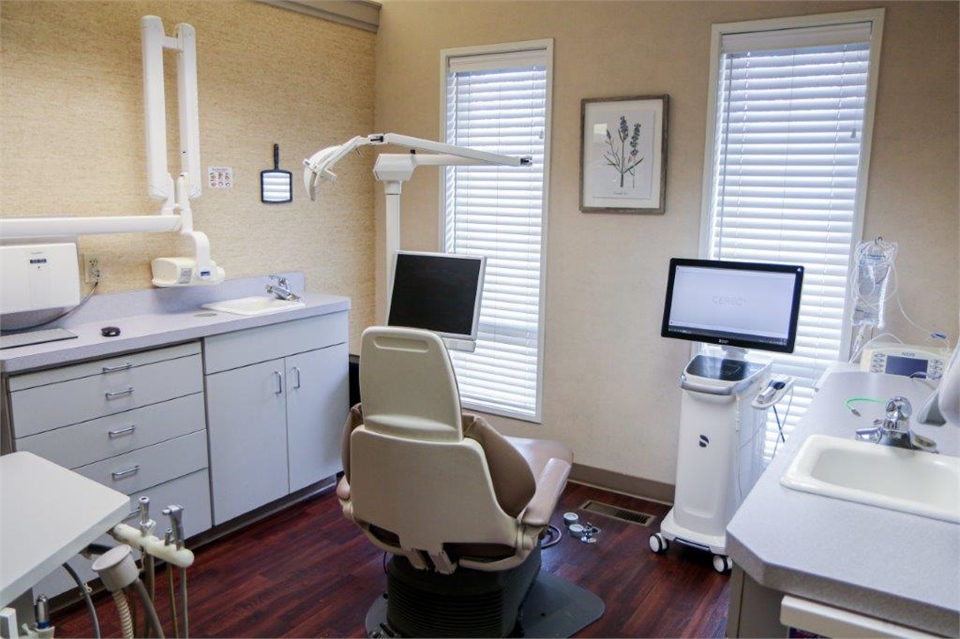 Well lit operatory at Elite Dental