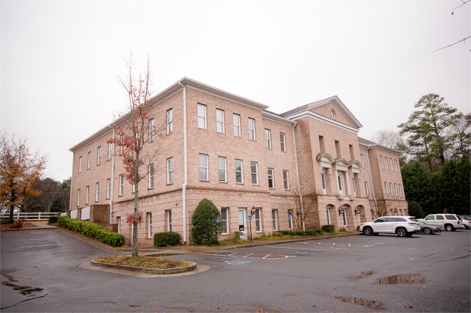 Exterior view Reich Dental Center Roswell GA