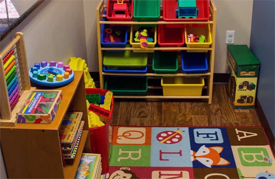 Kids play area at Milwaukee childrens dentist Cigno Family Dental Greenfield WI